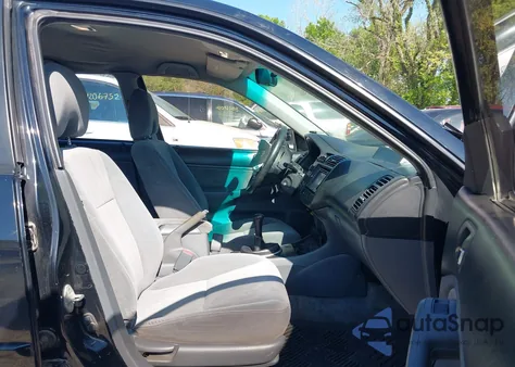 2004 Honda Civic Lx from USA, damaged, VIN 1HGES15564L013223